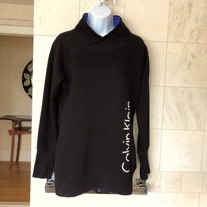 Junior Calvin Klein Pullover Large